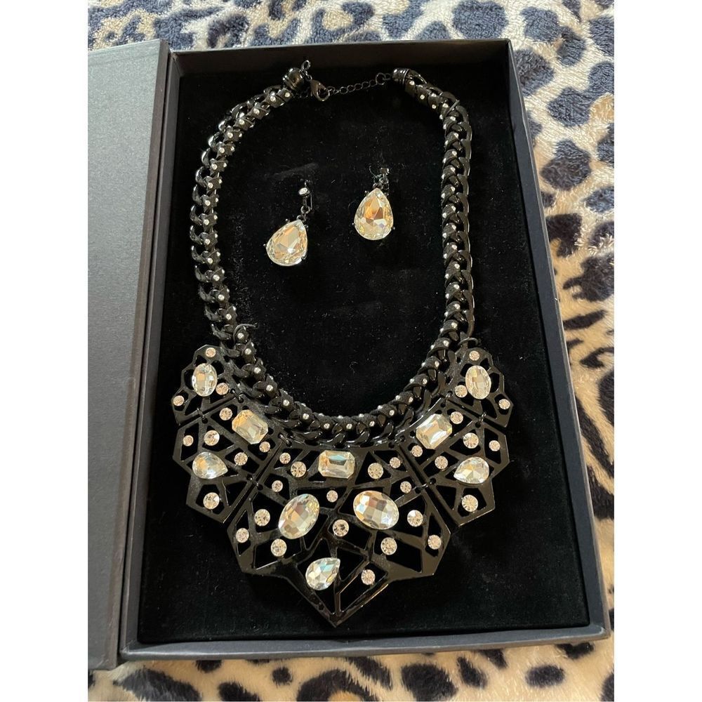 Women's Silver Vintage Bib Necklace With Big Various Cuts Clear Rhinesto…